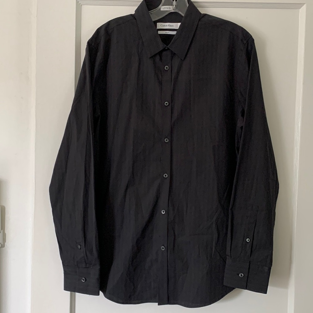 Calvin Klein Men's Grey Dress Shirt – Medium